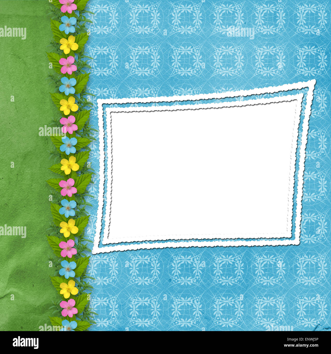 Papier pour l'accueil ou de félicitations avec Guirlande de fleur Banque D'Images