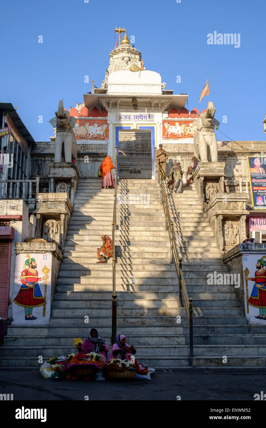 Jagdish Temple est un grand temple hindou au milieu d'Udaipur. Banque D'Images