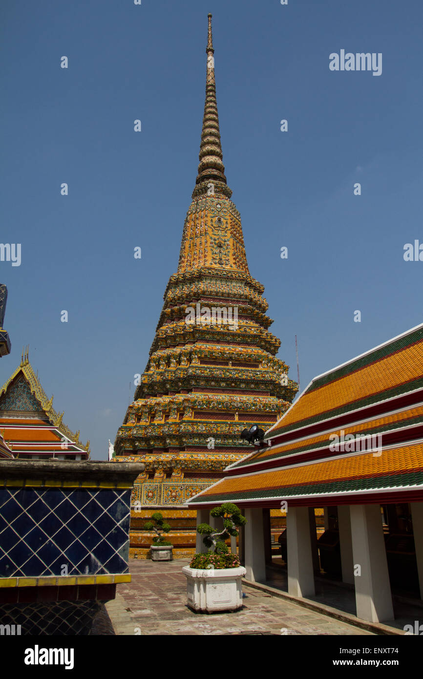 Wat Pho et Bouddha couché, Bangkok, Thaïlande Banque D'Images