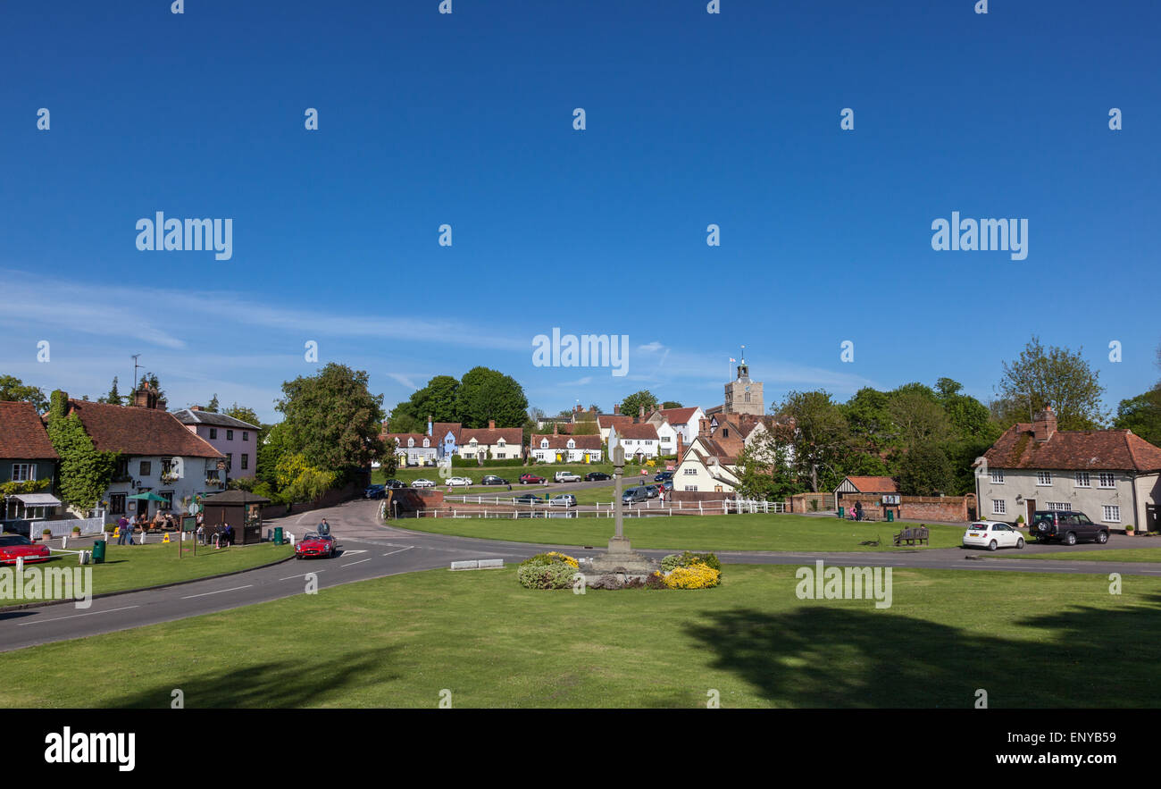Le village de Finchingfield vue sur le village et l'étang vert, Essex, Angleterre, RU Banque D'Images