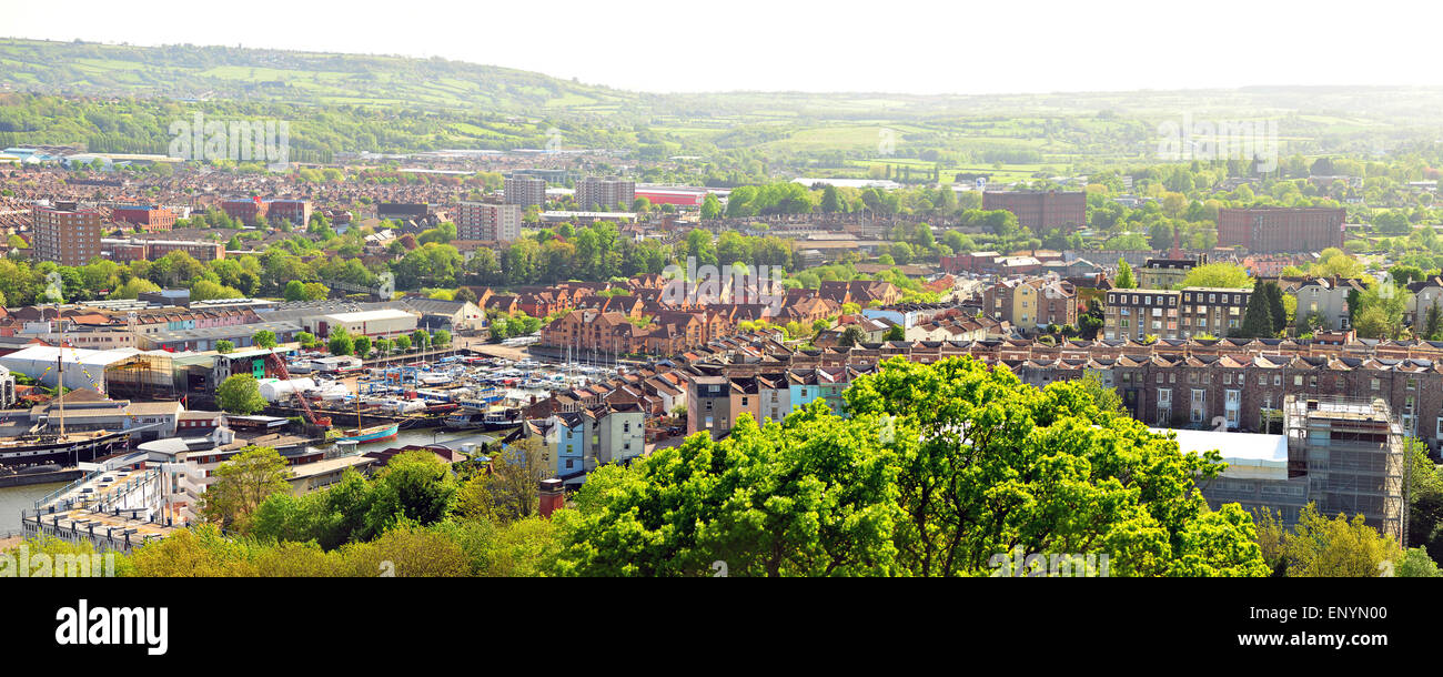 Une vue panoramique de Bristol à partir du haut de la tour Cabot à Brandon Hill à Bristol. Banque D'Images