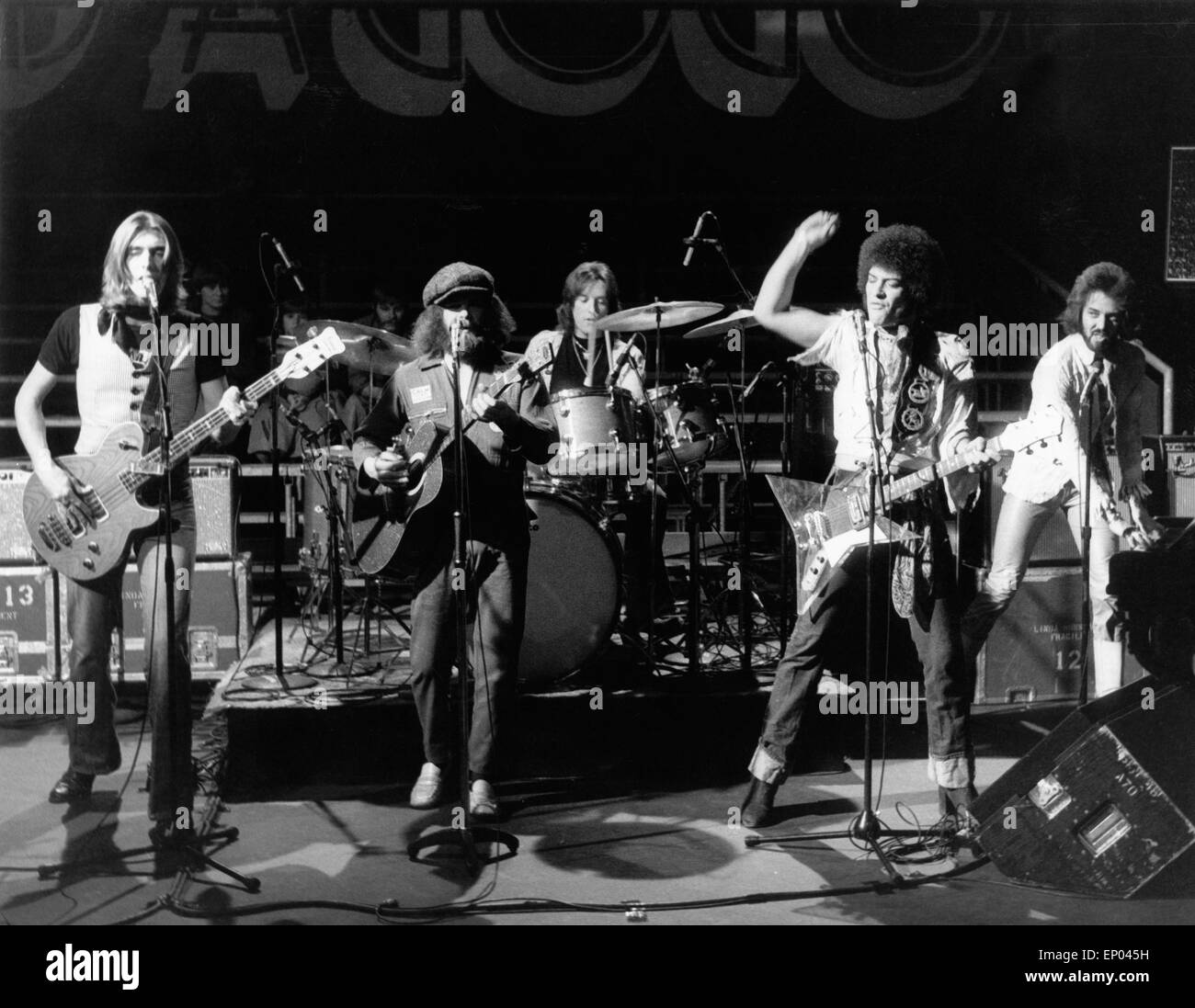 Britische Rock- und Bluesband Mungo Jerry um den Frontmann, SÄNGER, Komponisten und Gitarristen Ray Dorset. Banque D'Images