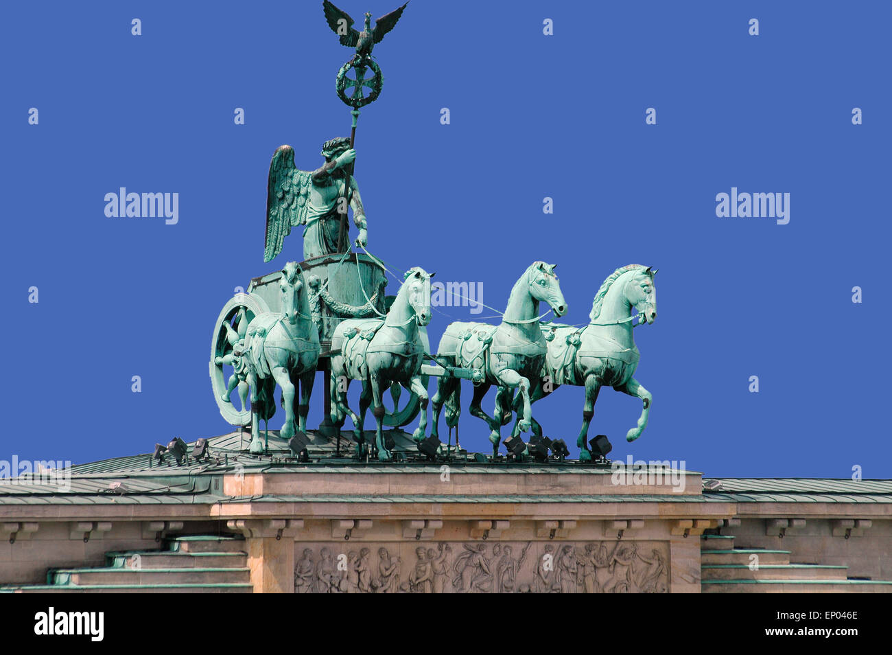 Die Quadriga auf dem Brandenburger Tor/ le Quadrige de la porte de  Brandebourg, Berlin Photo Stock - Alamy