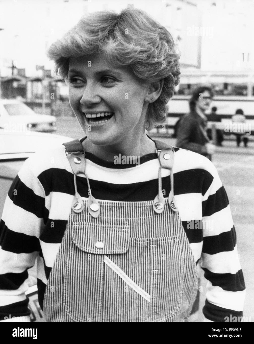 Schlagersängerin Gitte Haenning Heute ist zu Gast bei Häsen Cäsar dans Kinderserie ARD der Spaß muß sein am 07.05.1979. Banque D'Images