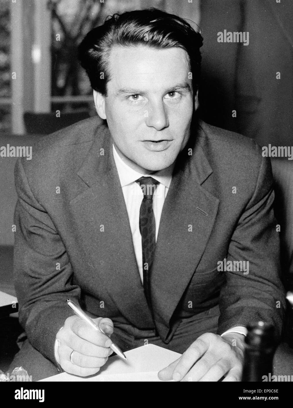 Deutscher Journaliste Gerd Ruge, Anfang 1960 er Jahre. Journaliste ...