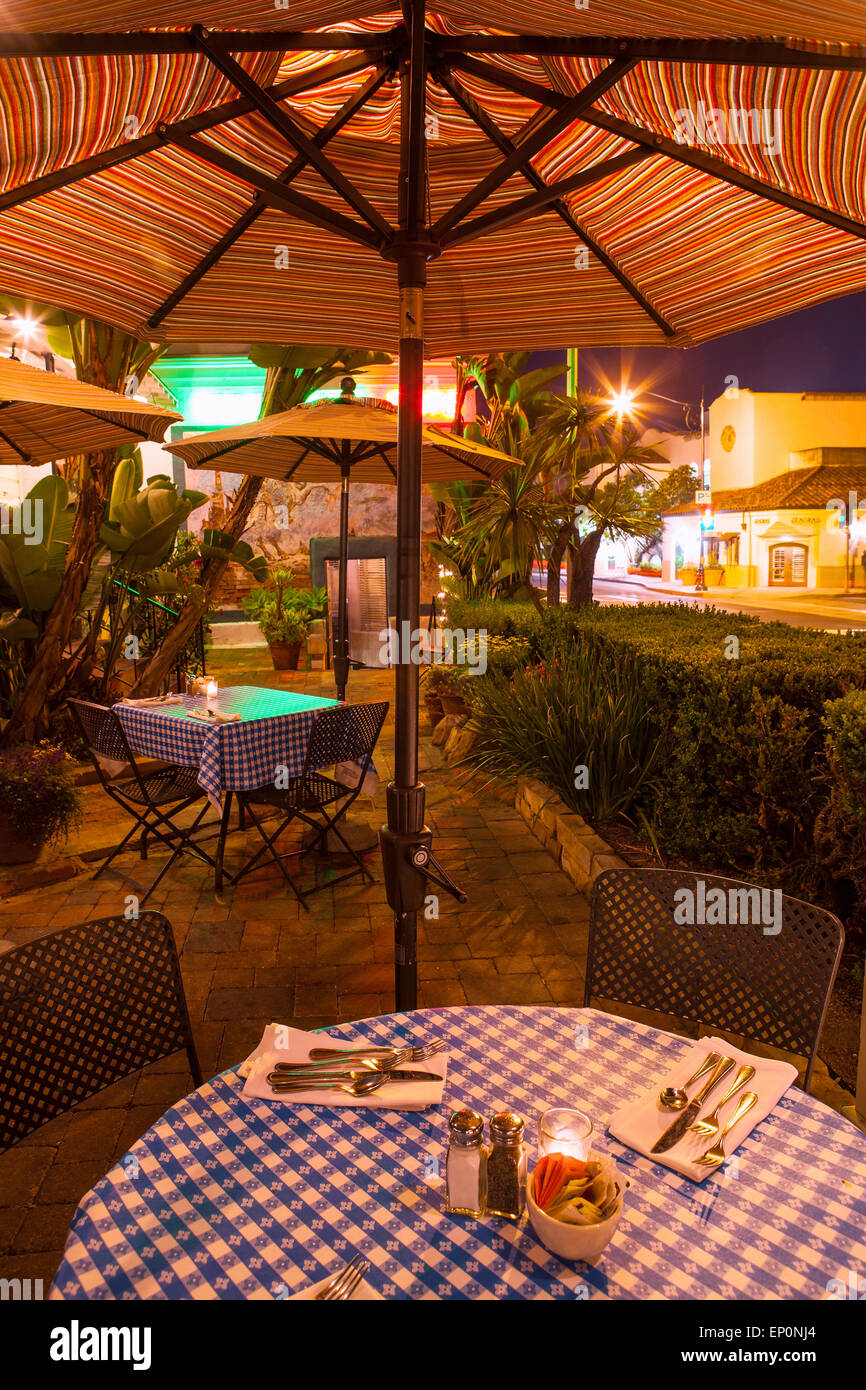 Patio extérieur la nuit, Paradise Cafe, Santa Barbara, Californie Banque D'Images