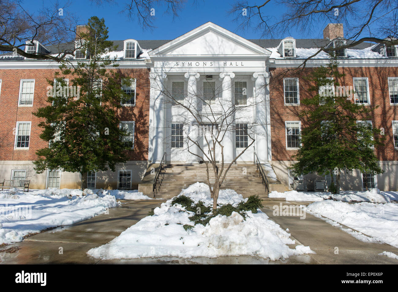 L'extérieur de l'édifice de l'hôtel de Symons en hiver, à l'Université du Maryland à College Park, Maryland Banque D'Images