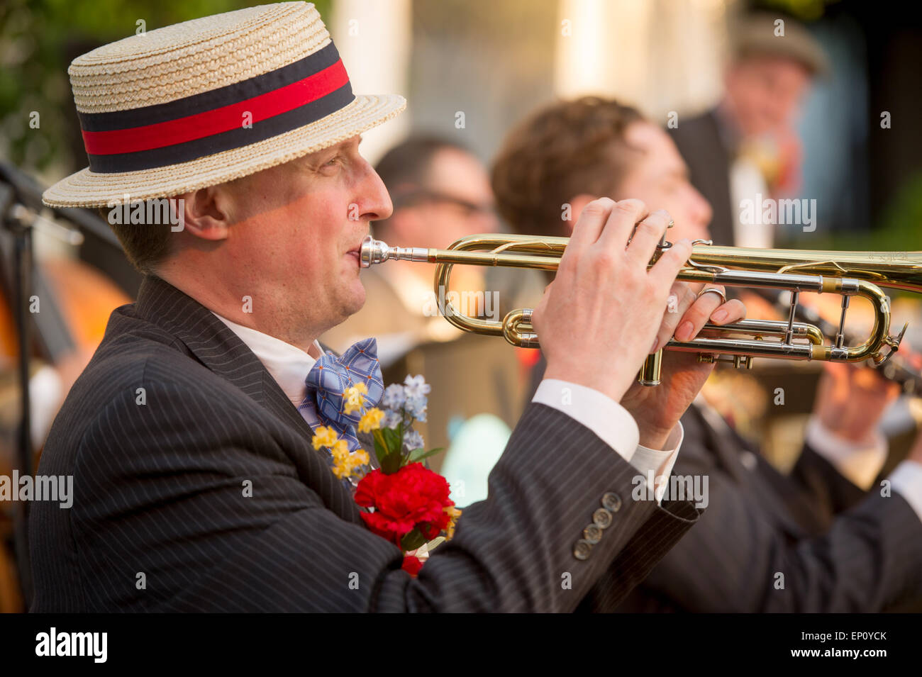 Homme jouant de la trompette dans une bande de ragtime à Baltimore, Maryland, USA Banque D'Images