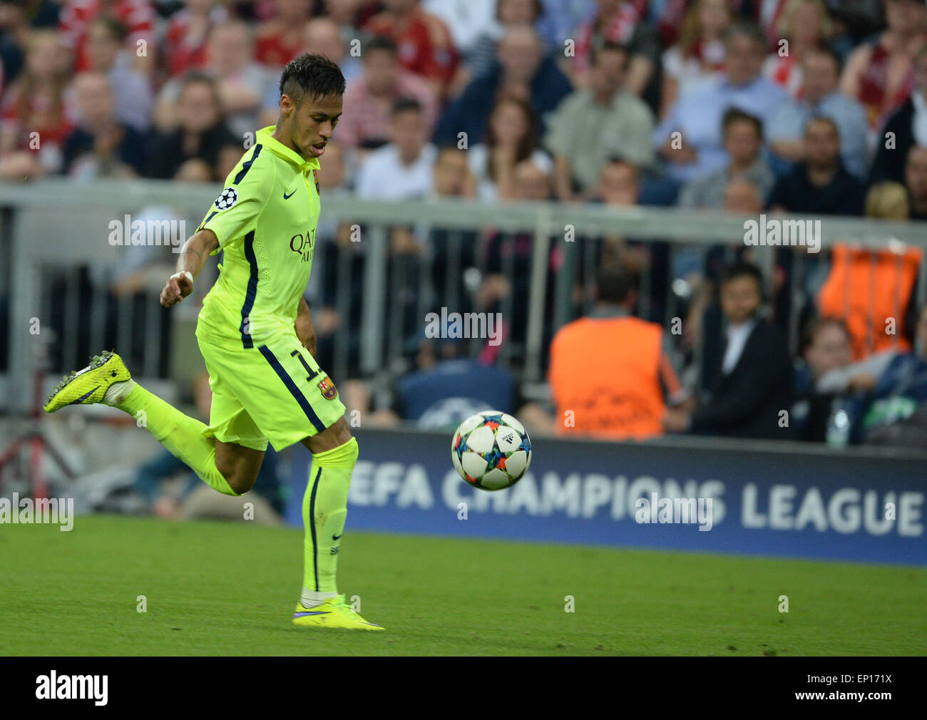 Munich, Allemagne. 12 mai, 2015. Barcelone, Neymar en action pendant la demi-finale de la Ligue des Champions match de football FC Bayern Munich vs FC Barcelone à Munich, Allemagne, 12 mai 2015. Photo : Sven Hoppe/dpa/Alamy Live News Banque D'Images