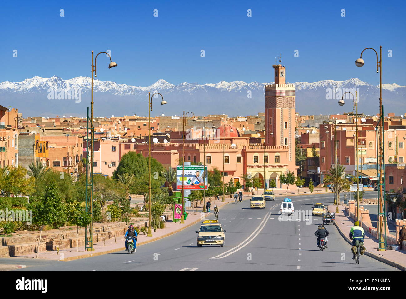 Rue principale de Ouarzazate, Maroc Banque D'Images
