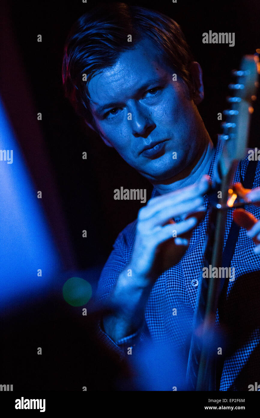 Milan Italie. 12 mai 2015. Le groupe anglais de la radiotélévision de service public procède à la music live club Salumeria della Musica Pendant 'la course pour Space Tour 2015' Credit : Rodolfo Sassano/Alamy Live News Banque D'Images