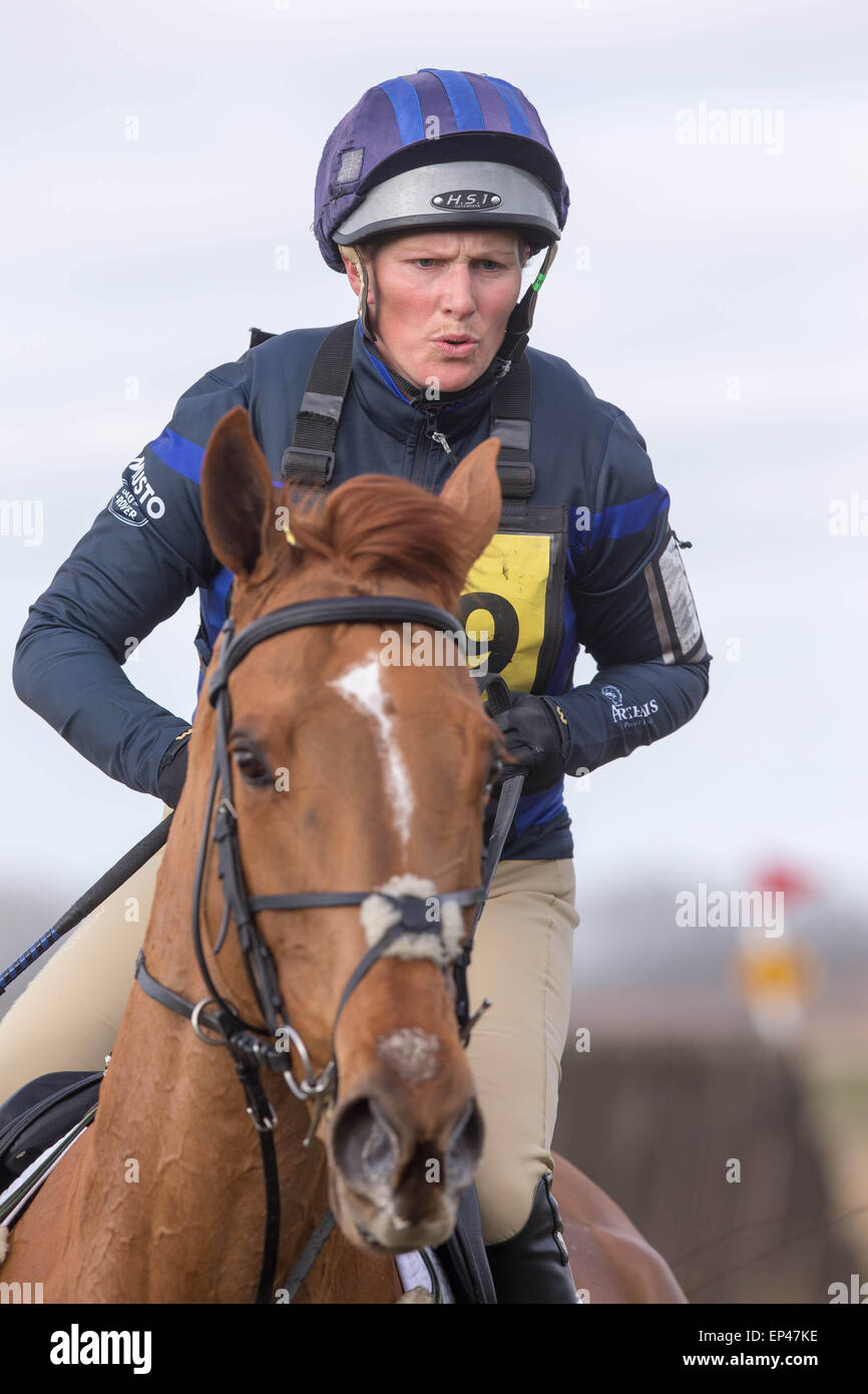 Zara Phillips équitation son cheval Haut Royaume Banque D'Images
