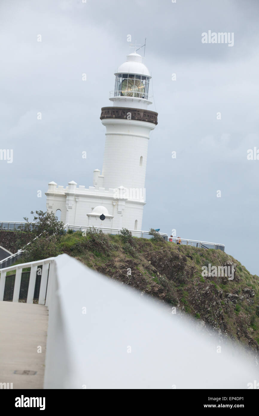 Un phare de Byron Bay en Australie dans les aides à la navigation maritime pilots. Banque D'Images