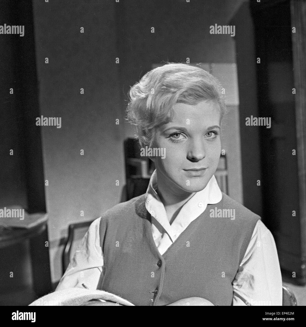 Szenenfoto aus der Folge "unter Verdacht echs' aus der Krimiserie tahlnetz «', Deutschland 1958, Regie : Jürgen Roland Banque D'Images