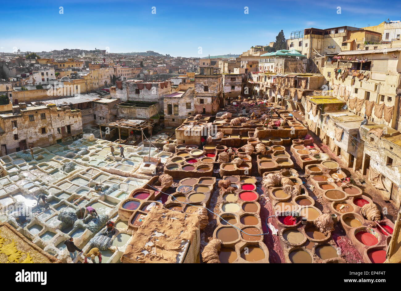 Fès Médina - Chouwara tannerie dans de vieux Fes, Maroc, Afrique Banque D'Images