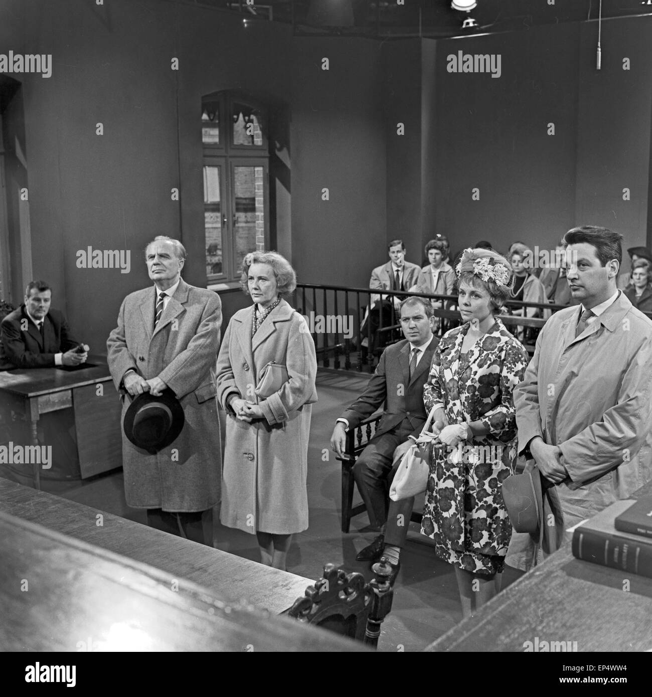 Fernsehgericht Fernsehserie Das tagt, Deutschland, 1961 - 1978, Folge : Bigamie, Deutschland 1960 er Jahre. Szenenfoto. Banque D'Images