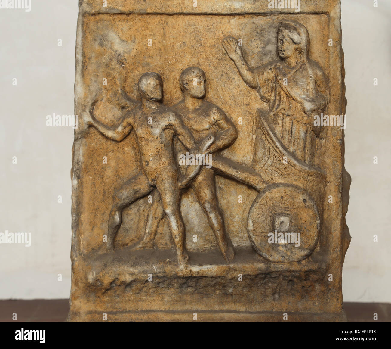 Autel. Le soulagement. Mythe de Cleobis et Bitone. En. L'âge impérial. Rome. Musée National Romain. Thermes de Dioclétien. Rome. L'Italie. Banque D'Images