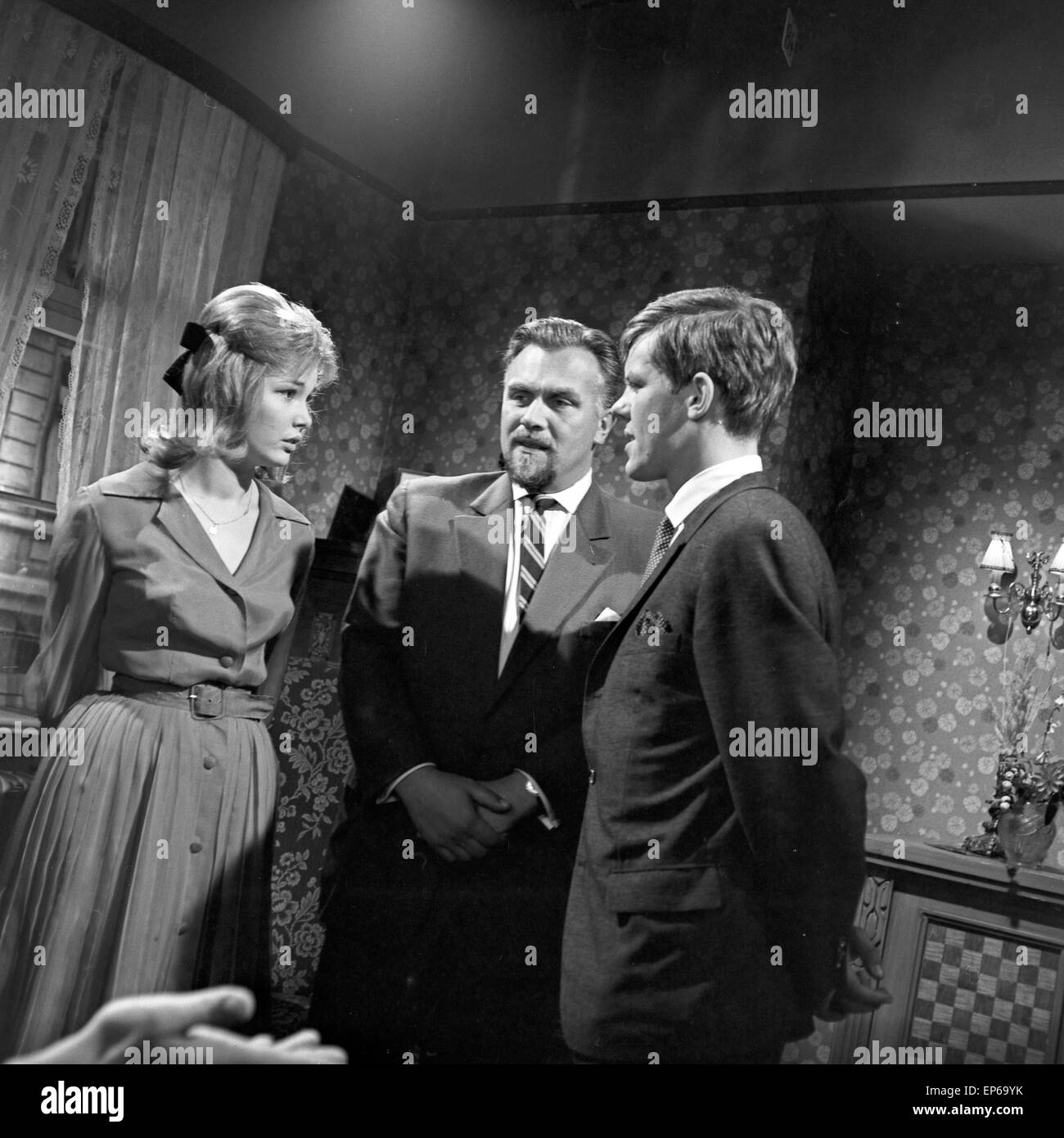 Alsterstrasse Fernsehserie, Deutschland, 1963, Szenenfoto mit Peter Botterbusch Banque D'Images