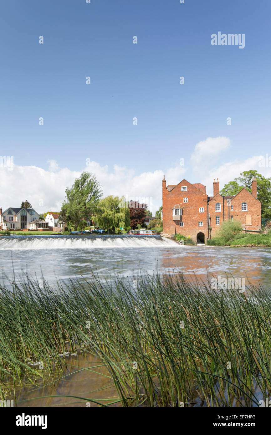 Les chambres situé à Cropthorne moulin à eau sur la rivière Avon, Fladbury près de Pershore, Worcestershire, Angleterre, RU Banque D'Images