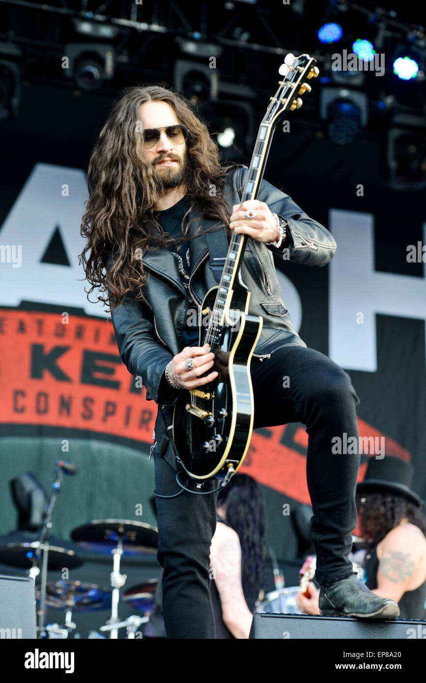 Frank Sidoris de rémanents avec Myles Kennedy et les conspirateurs à la 'Monster' 2015 Rébellion Caroline de l'énergie Banque D'Images Frank Sidoris de rémanents avec Myles Kennedy et les conspirateurs à la 'Monster' 2015 Rébellion Caroline de l'énergie Banque D'Images