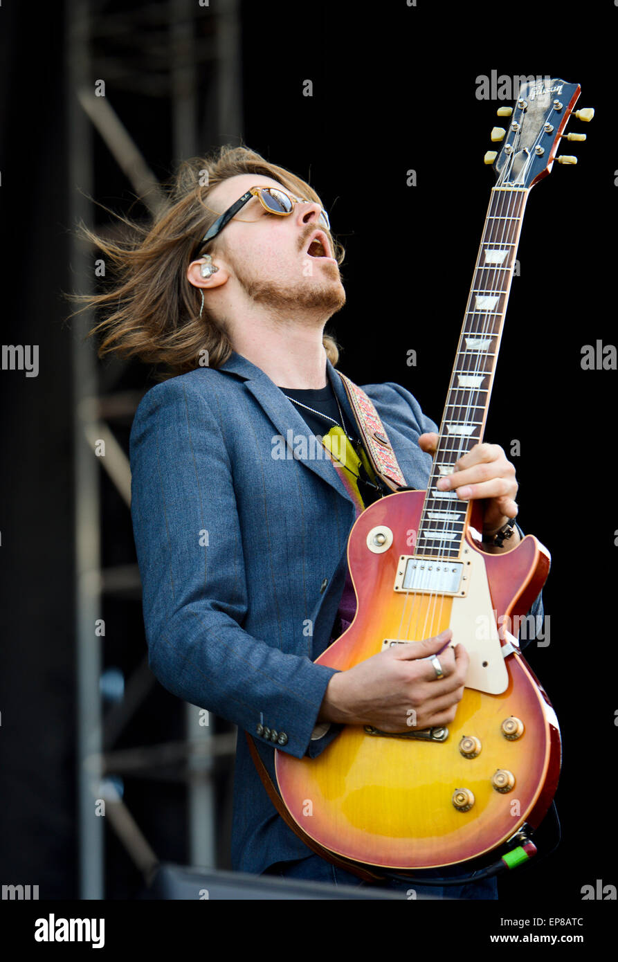Nick Maybury guitariste pour Scott Weiland et l'exécution d'Wildabouts au Monster Energy 2015 Rébellion Caroline Banque D'Images Nick Maybury guitariste pour Scott Weiland et l'exécution d'Wildabouts au Monster Energy 2015 Rébellion Caroline Banque D'Images