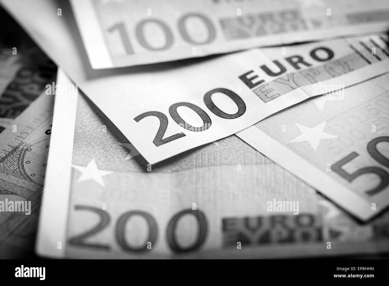 Euro argent : des billets et des pièces Banque D'Images
