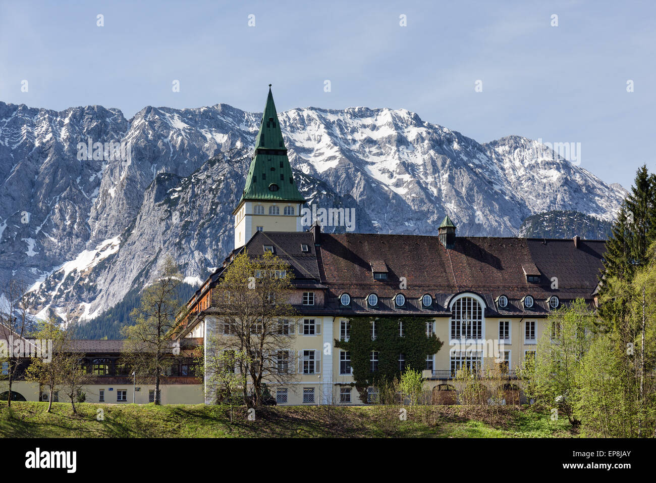 Schloss Elmau castle hotel, lieu de la sommet du G7 de 2015, Klais, Wetterstein, Werdenfelser Land, Haute-Bavière, Bavière Banque D'Images