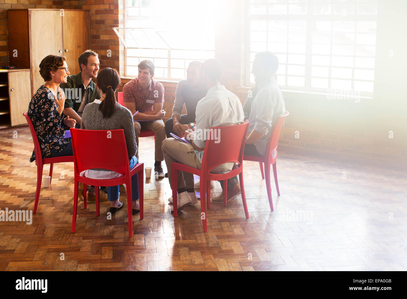 Session de thérapie de groupe circle Community Centre Banque D'Images