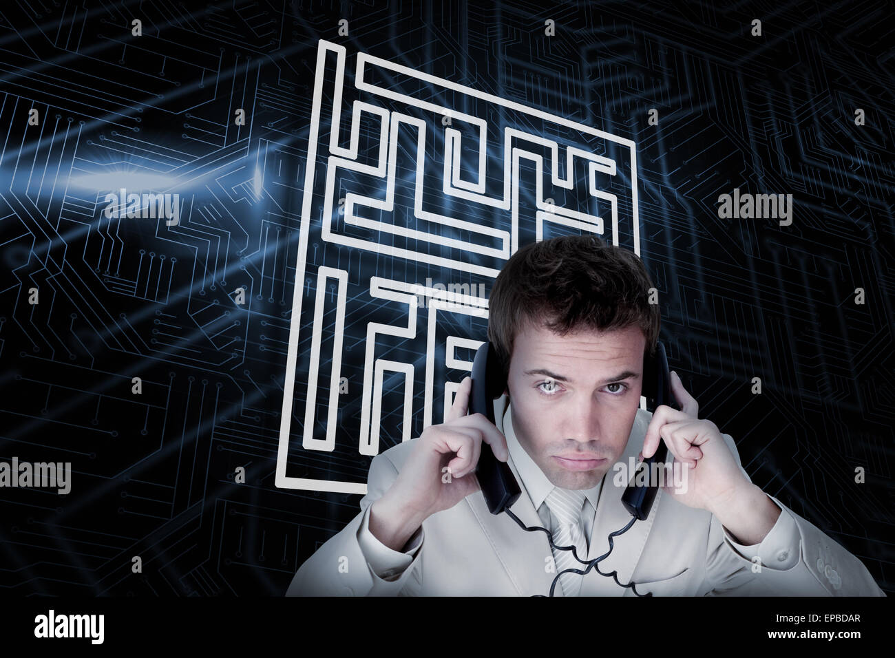 Image composite de maze et homme d'emmêler dans les fils Banque D'Images