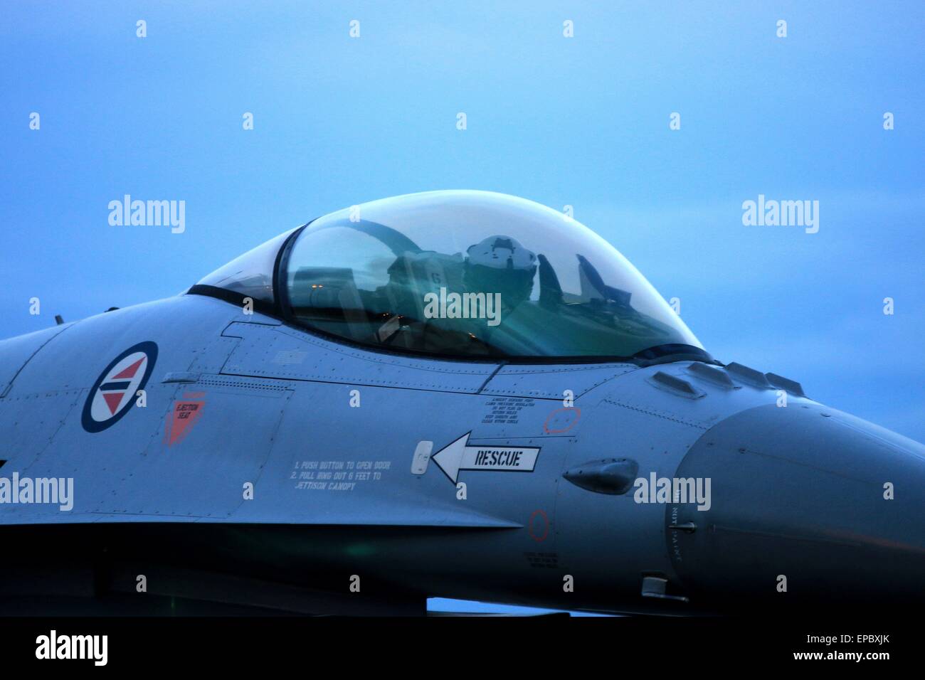 F 16 cockpit Banque de photographies et d’images à haute résolution - Alamy