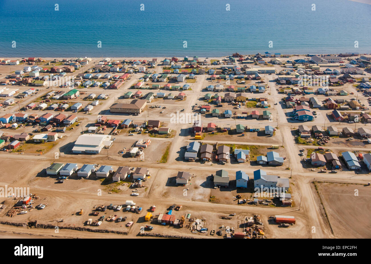 Nome Alaska Aerial Banque De Photographies Et D Images Haute Vue Aerienne De Nome Avec Le Norton Sound Visible A L Arriere Plan De L Arctique En Alaska L Ete Epc2fh