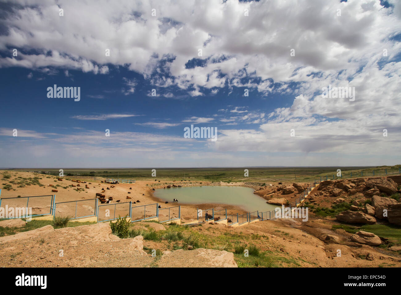 Réservoir d'eau, Bulgan, Province Sud de Gobi, Mongolie Banque D'Images