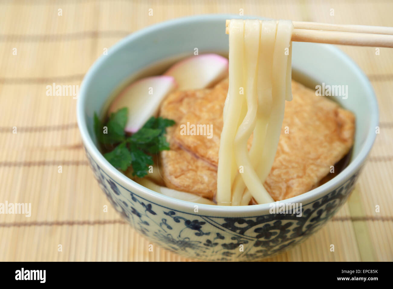 Kitsune Udon Noodle Banque D'Images