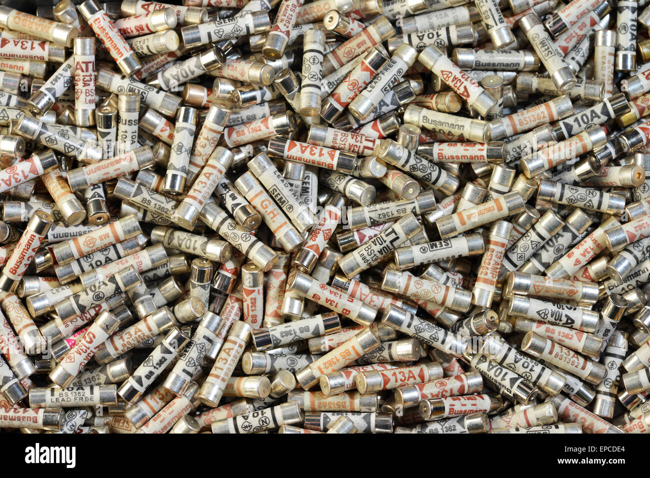 Un assortiment de fusibles électriques Banque D'Images