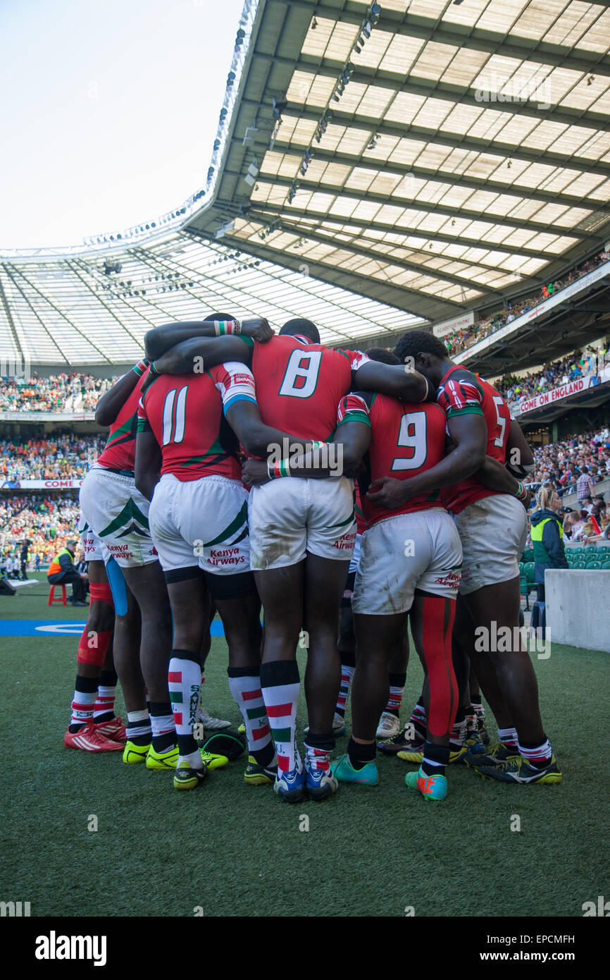 Londres, Royaume-Uni. 16 mai 2015. L'équipe kenyane après l'Ecosse v Kenya match pendant le Marriott London Sevens à Twickenham. L'Ecosse a battu le Kenya 26 - 12. Credit : Elsie Kibue / Alamy Live News Banque D'Images