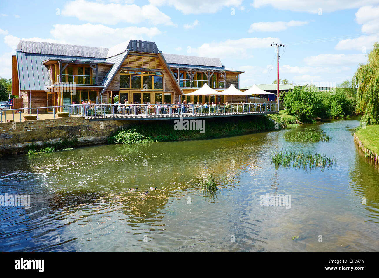 Riverside Cafe à Jordans Mill Holme Mills Langford Road près de balai Biggleswade UK Bedfordshire Banque D'Images