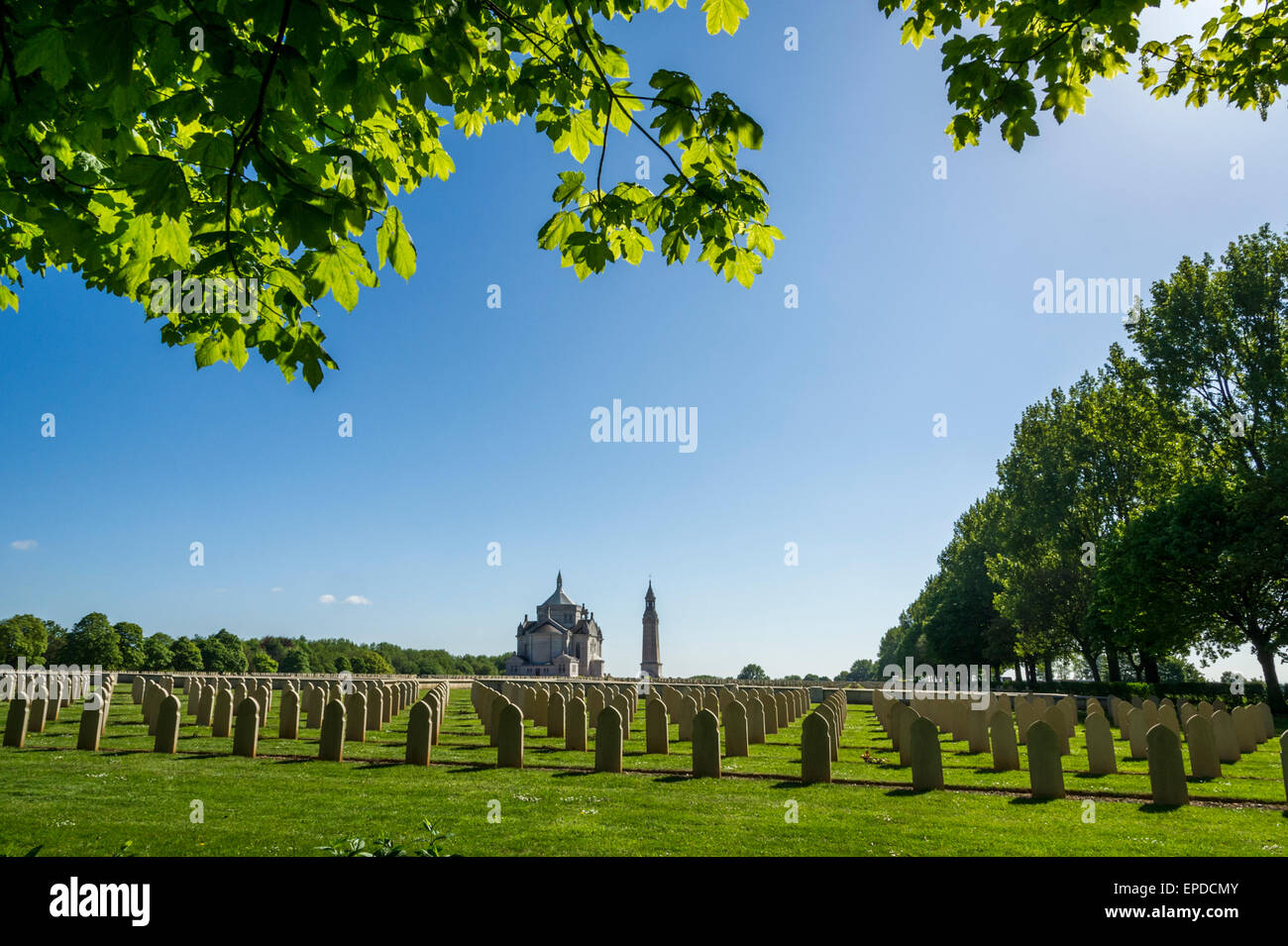 Notre Dame de Lorette Ablain Saint Nazaire, Première Guerre mondiale, le Cimetière militaire national sur la Somme Banque D'Images