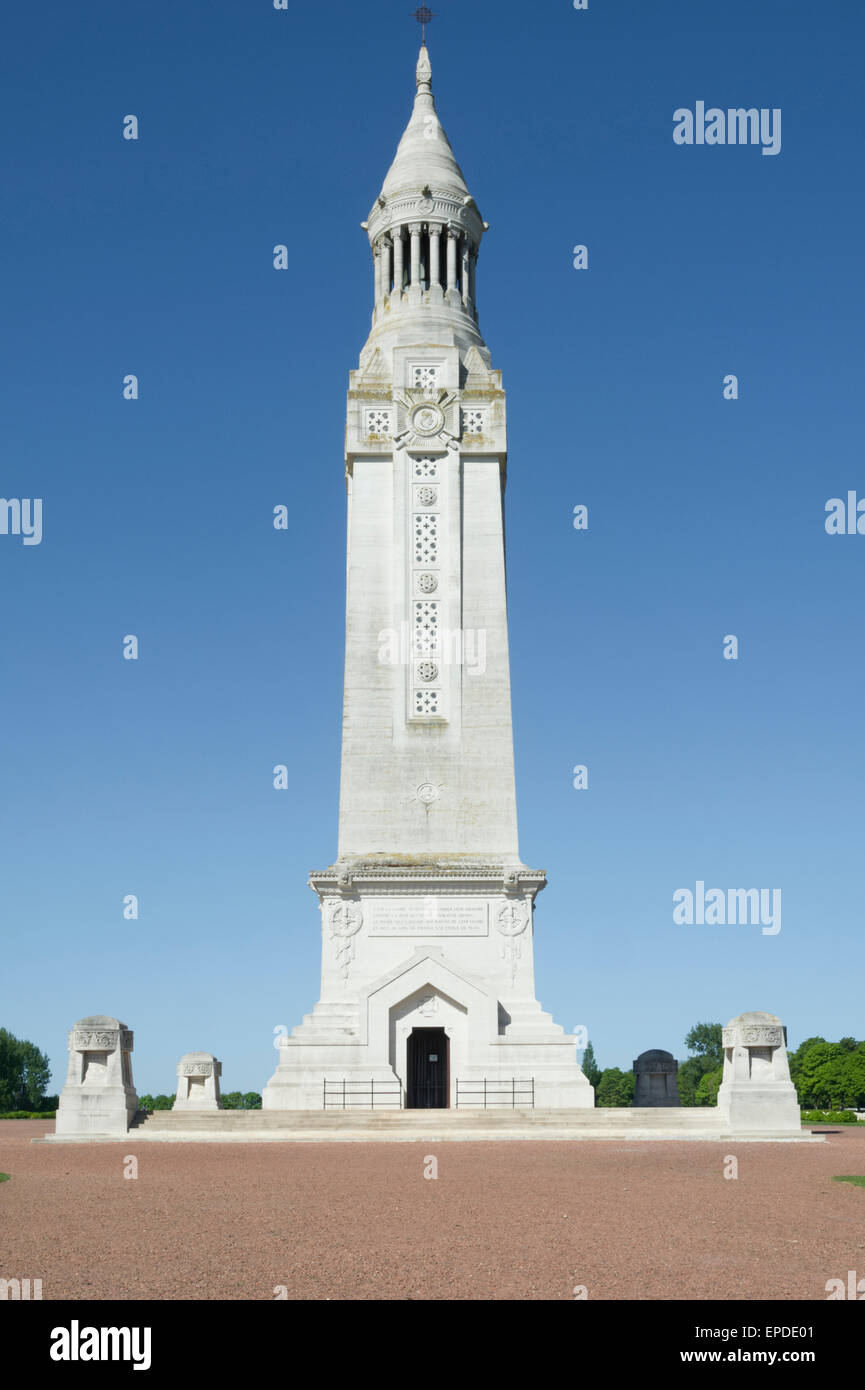 Notre Dame de Lorette Ablain Saint Nazaire, Première Guerre mondiale, le Cimetière militaire national sur la Somme Banque D'Images