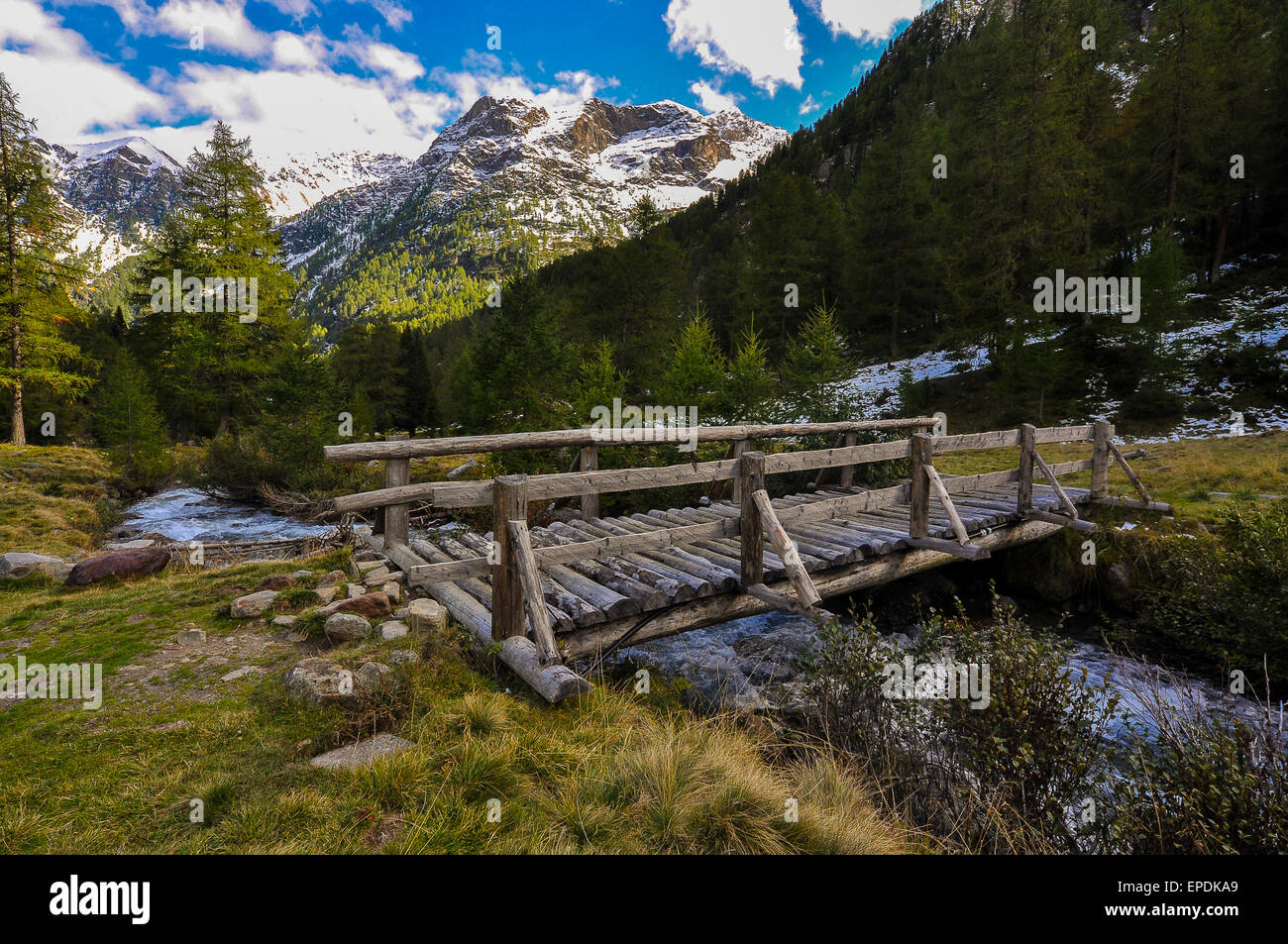Italie Trentin Stelvio National Park Noce Creek Bridge Banque D'Images