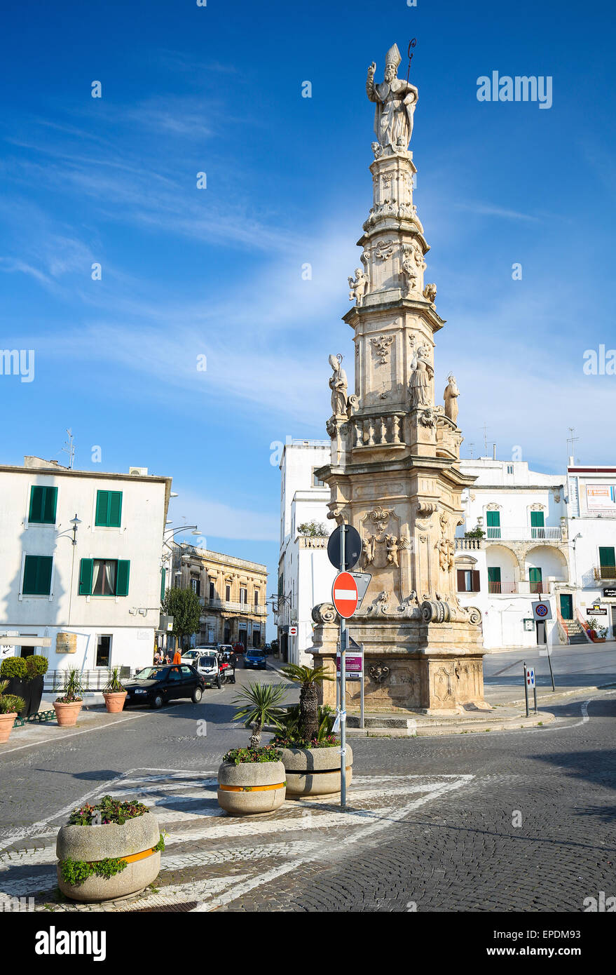 OSTUNI, ITALIE - 14 mars 2015 : statue de San Oronzo à Ostuni, Pouilles, Italie. Banque D'Images