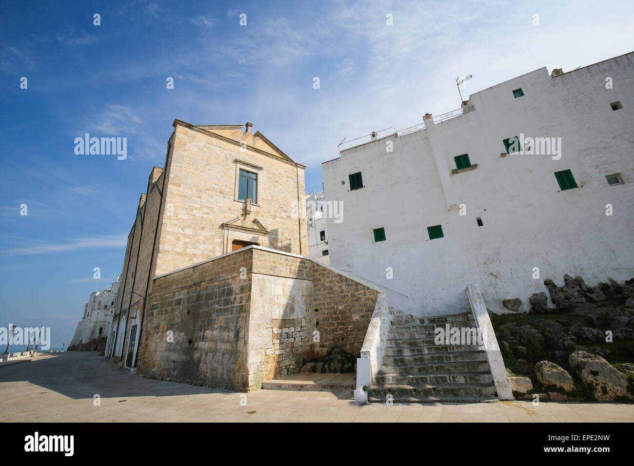 Remparts de la ville médiévale d''Ostuni, dans les Pouilles, Italie du Sud, connue comme la ville blanche ou la Citta Bianca. Banque D'Images