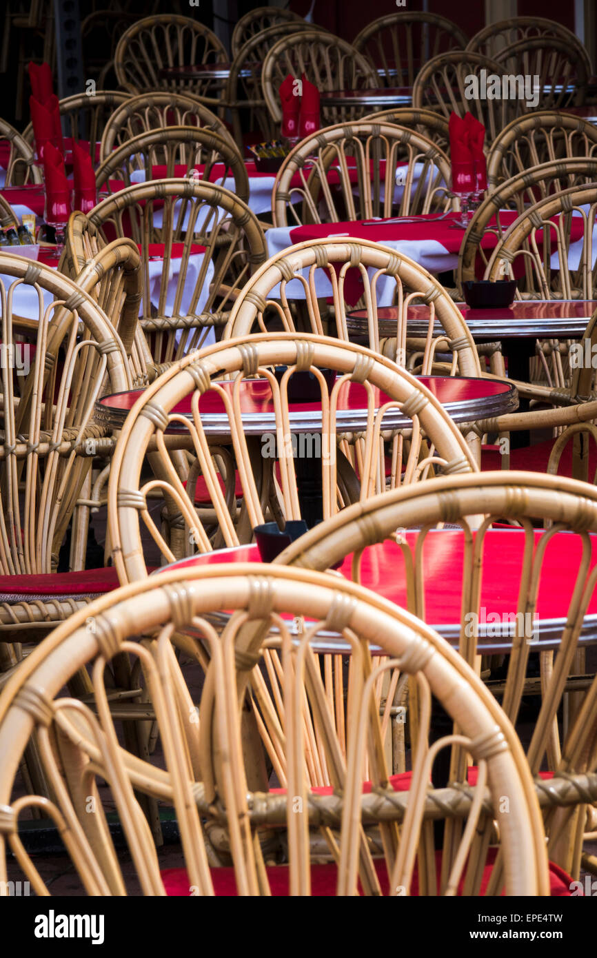 Tables et chaises Banque D'Images