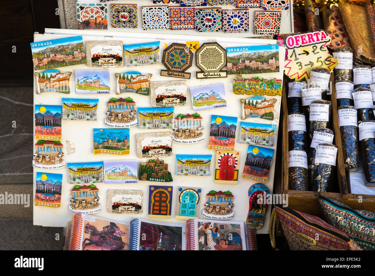 Souvenir shop granada spain Banque de photographies et d’images à haute