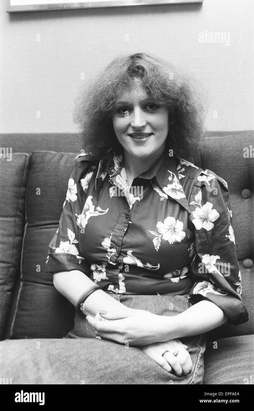 Barbara Dickson photographié ici à Londres pour Bill Hagerty, show-business. 20 janvier 1976. Banque D'Images