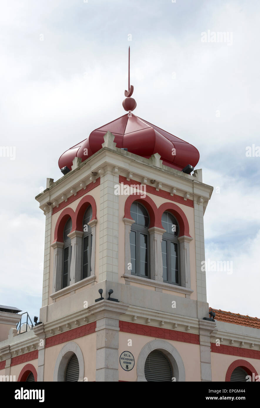 L'extérieur de l'portugais traditionnel marché de Loulé en Algarve au Portugal Banque D'Images