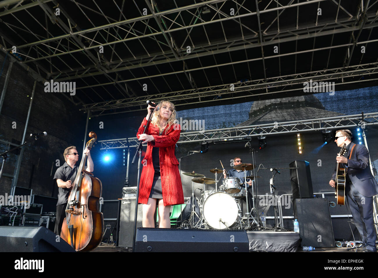 Festival de musique de Dart à Dartmouth Devon Uk 2015 La bande sonore Primitive singer Becky saumure Banque D'Images