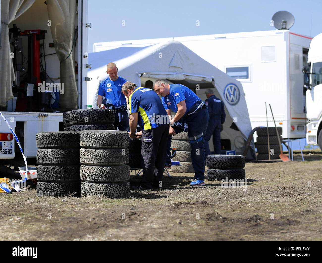 VIANA DO CASTELO, PORTUGAL - 12 MAI : Volkswagen Polo R WRC dans l'essai pour le Rallye du Portugal en Viana do Castelo, Portugal, le 12 mai 2016. Banque D'Images