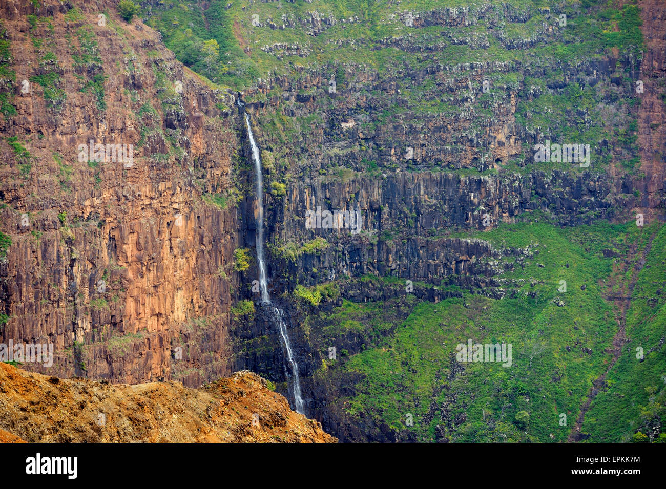 USA, Hawaii, Waimea, vue d'Waipoo Falls, Waimea Canyon State Park Banque D'Images