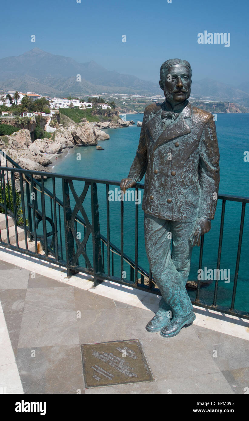 Statue du Roi Alfonso XII commémorant sa visite au xixe siècle pour le Balcon de Europa, Nerja, Andalousie, Espagne Banque D'Images