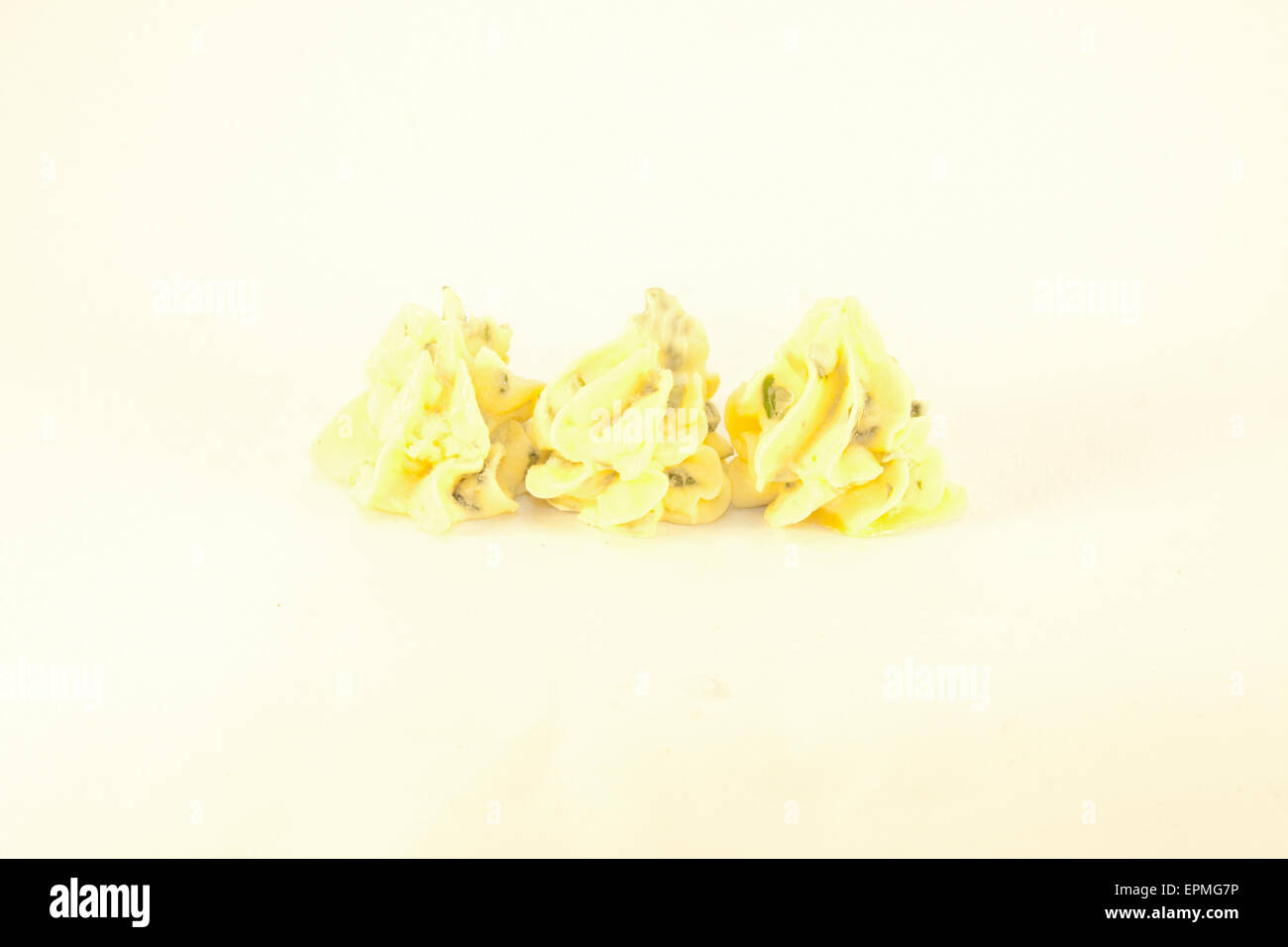 Tree morceaux de beurre, isolé sur fond blanc Banque D'Images